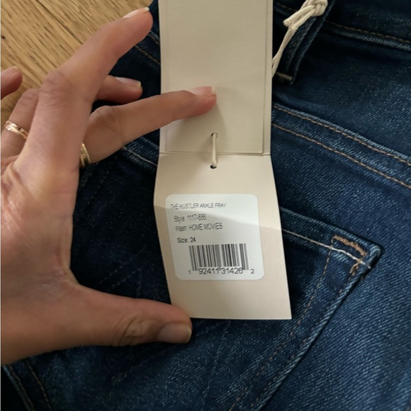 Mother The Hustler Ankle Fray Jeans BNWT - Picture 6 of 6